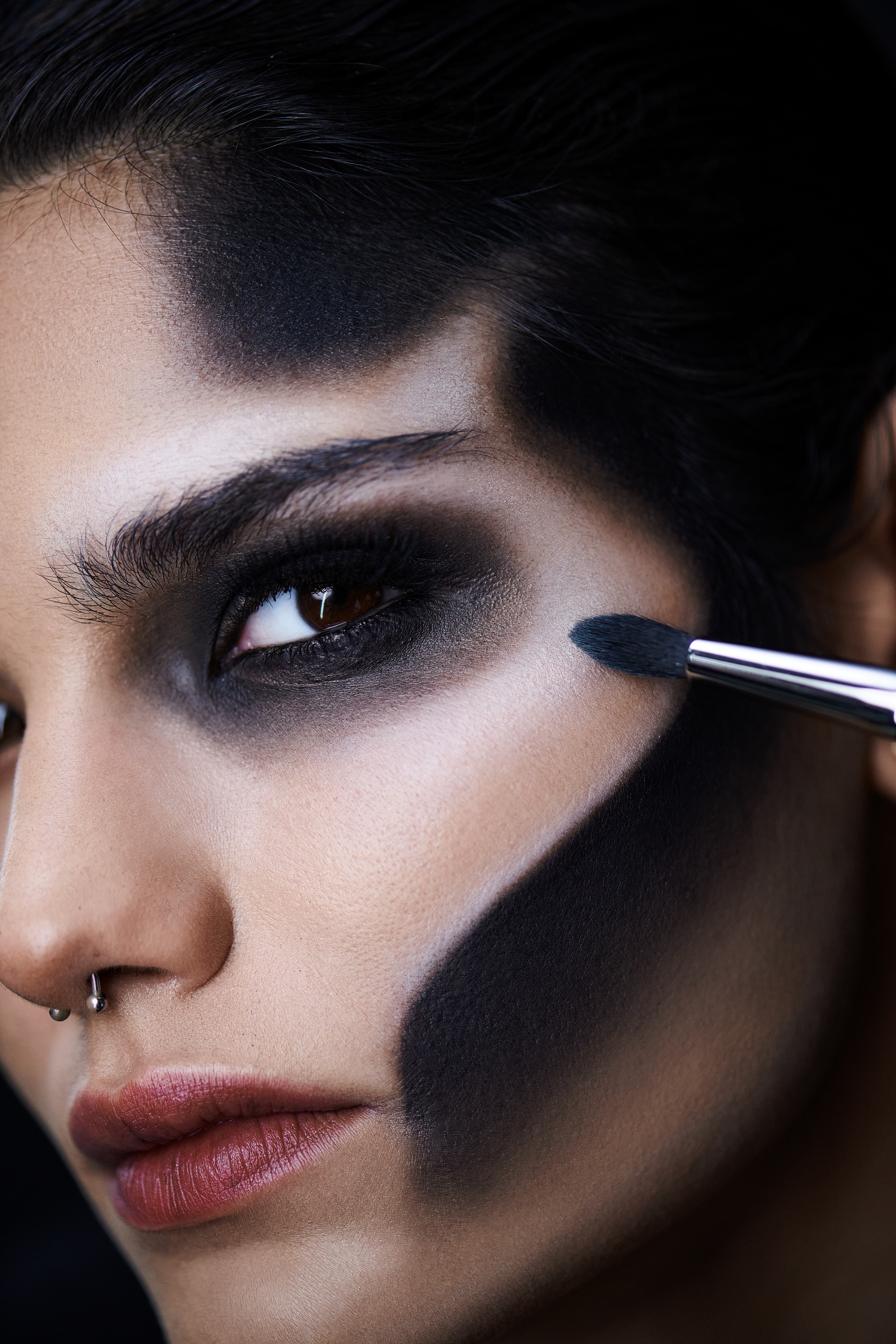 Makeup-application-halloween-highlight-face-skull-082024-Web-Rendition