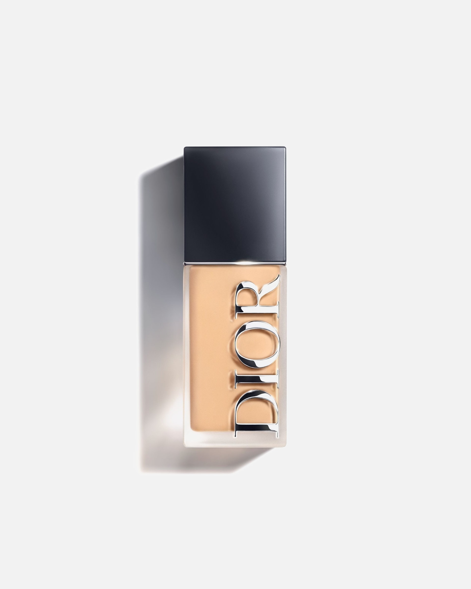Podklad pre Unisex DIOR Forever Skin Wear - Vyhladzujúci, prirodzene zmatňujúci make-up - 24h nosenie 2 Warm Olive