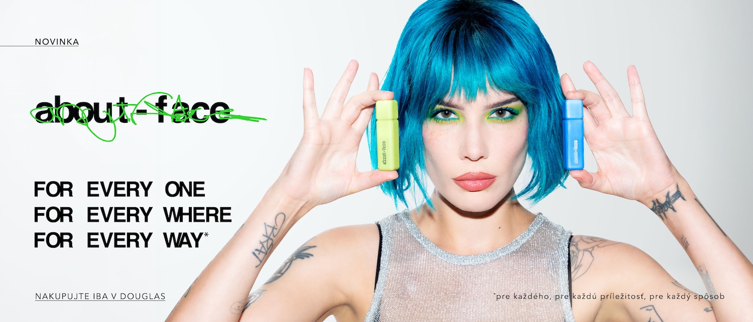 Farebná reklama na About-face s modelkou s modrými vlasmi, ktorá drží zelený a modrý produkt, s textom: NOVINKA, About-face, Pre každého, Pre každú príležitosť, Pre každý spôsob. Nakupujte iba v Douglas.