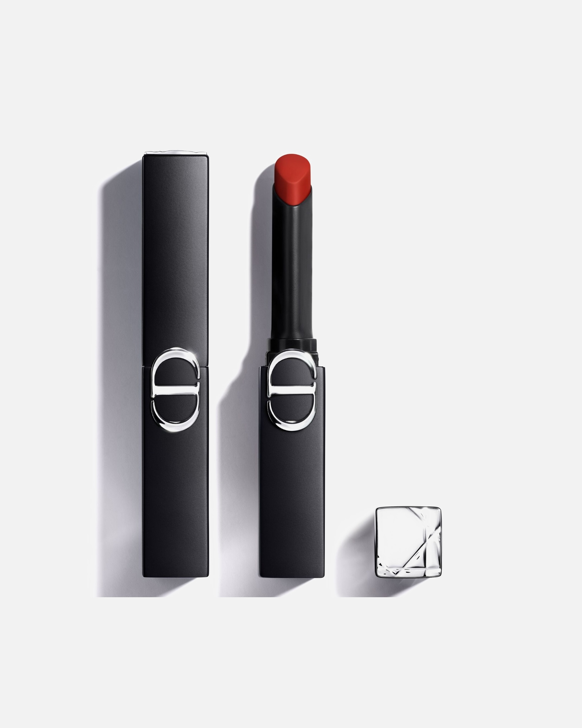 Rúž na pery pre Unisex DIOR Rouge Dior On Stage – Dlhotrvajúci rúž – 24h nosenie bez otlačenia – Matný finiš 460 RED ON STAGE