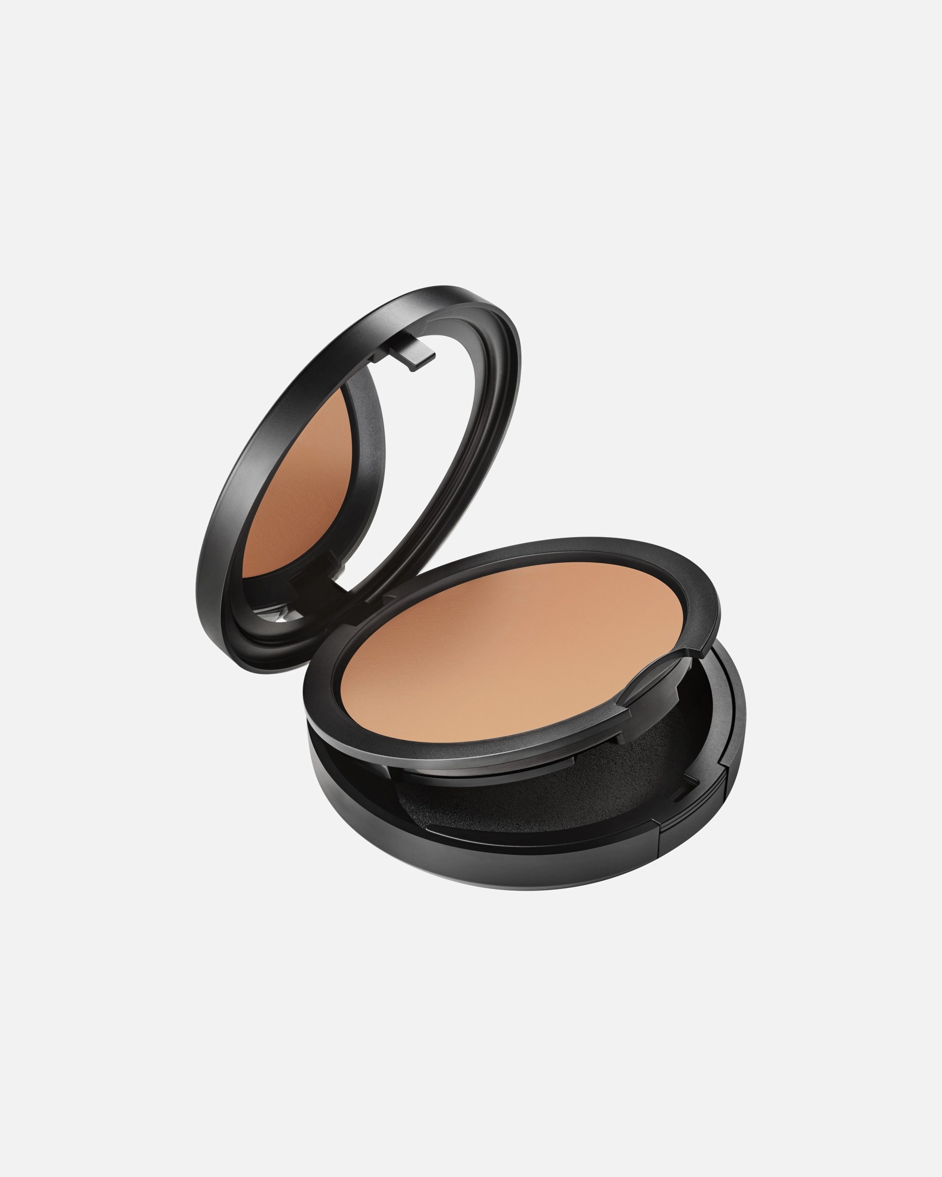 Podklad pre Unisex MAC Studio Fix Powder Plus Foundation 39 - NW18