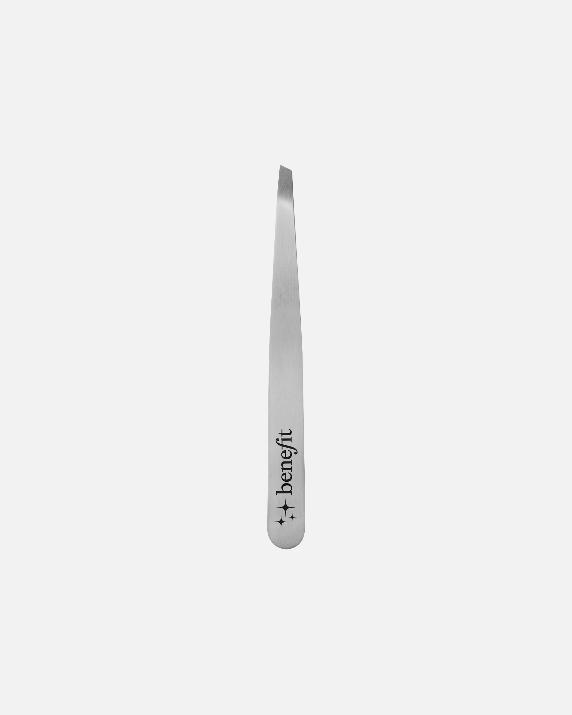 Pinzeta pre Unisex Benefit Shape & Tame – precízna pinzeta na obočie so šikmými hrotmi 1 kus