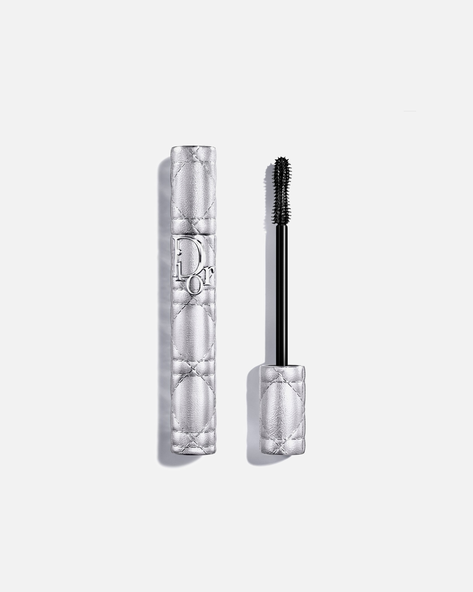 Maskara pre Pre ženy DIOR Diorshow Overvolume Waterproof – Vodeodolná riasenka – Extrémny objem až na 48 hodín 090 - OVERBLACK
