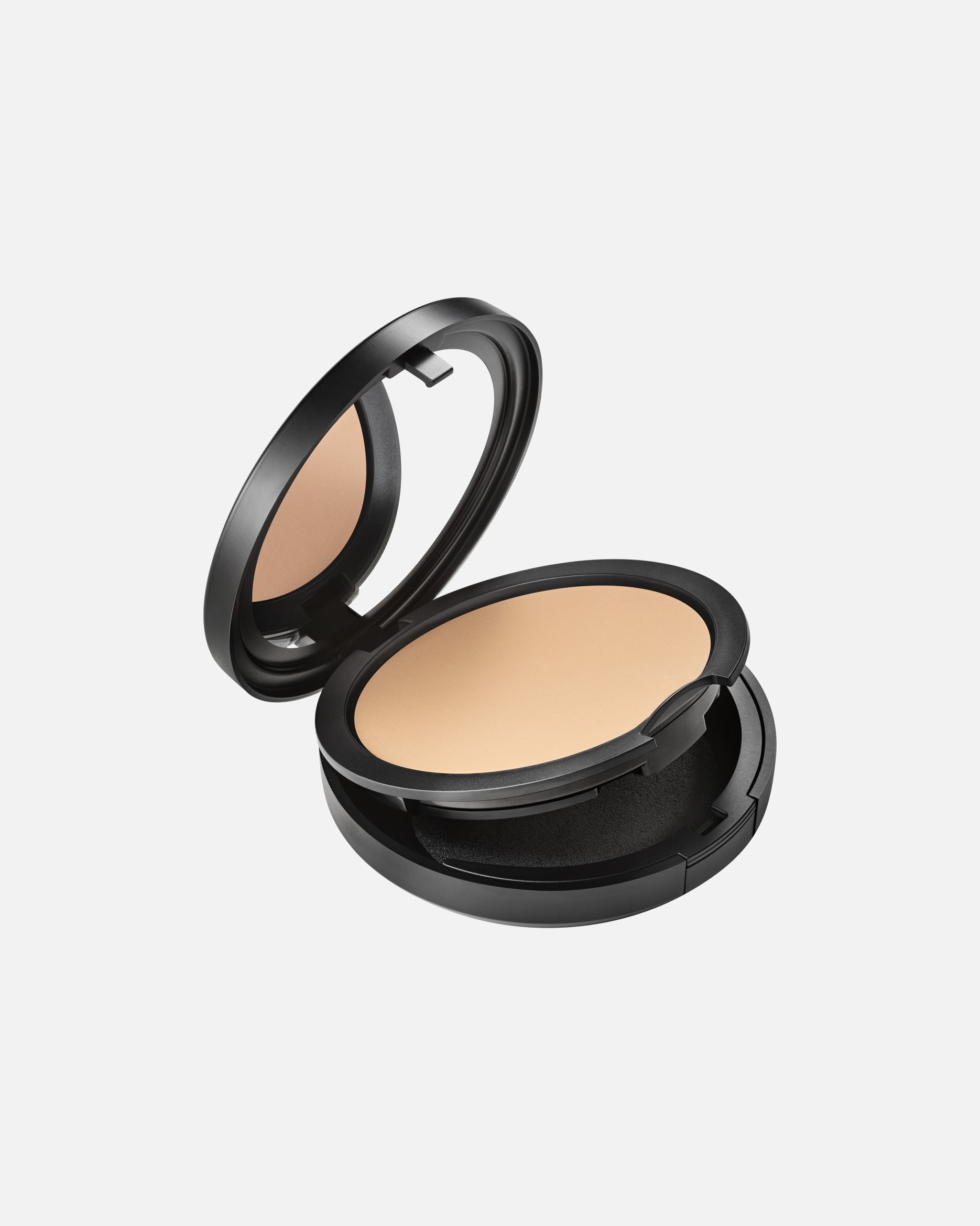 Podklad pre Unisex MAC Studio Fix Powder Plus Foundation 07 - NC15